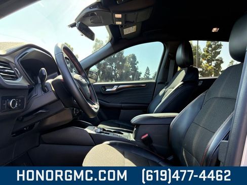 Used 2024 Ford Escape ST-Line image 11