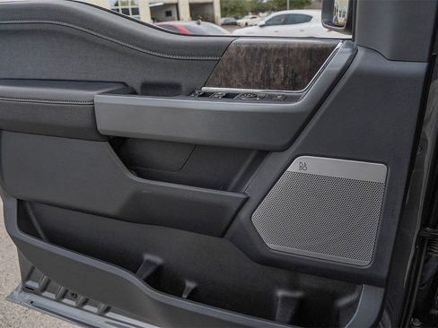 Used 2023 Ford F250 Lariat w/ Lariat Ultimate Package image 23