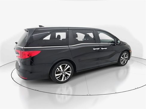 Certified 2023 Honda Odyssey Touring image 5