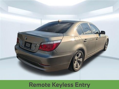Used 2008 BMW 528i Sedan w/ Premium Pkg RWD image 2