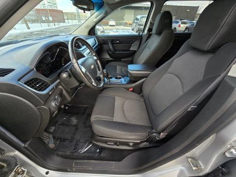 Used 2015 Chevrolet Traverse LT w/ Style and Technology Package image 9