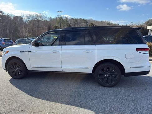 Used 2022 Lincoln Navigator L Black Label image 8