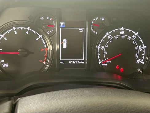 Used 2022 Toyota 4Runner SR5 image 12