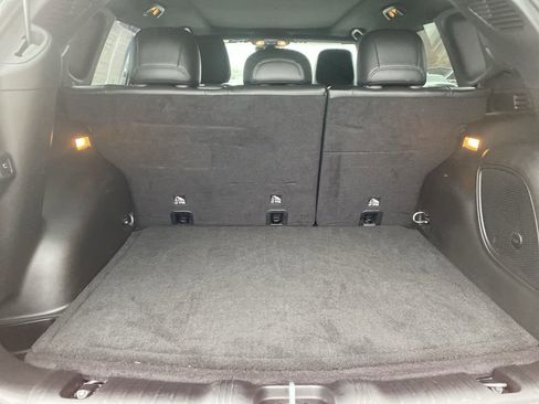 Certified 2022 Jeep Compass Limited w/ (RED) Package image 13