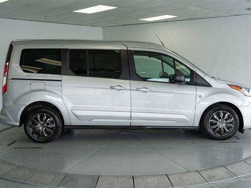 Used 2021 Ford Transit Connect XLT FWD image 9