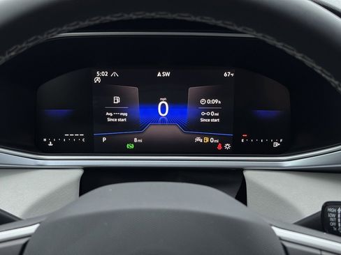 New 2025 Volkswagen Taos SE image 34