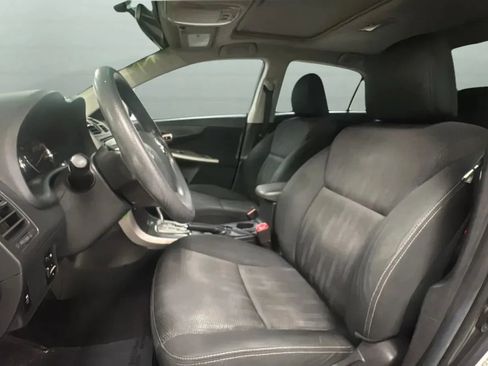 Used 2013 Toyota Corolla S w/ Premium Pkg FWD image 19