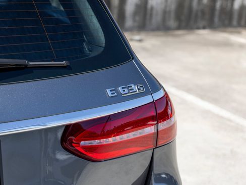 Used 2019 Mercedes-Benz E 63 AMG S image 23