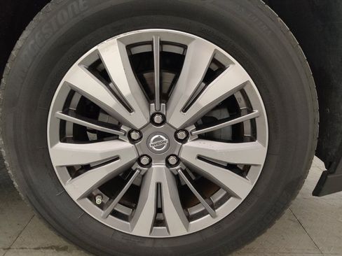 Used 2018 Nissan Pathfinder SV FWD image 31