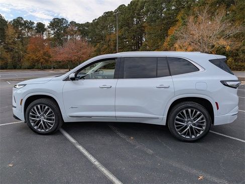 New 2026 Buick Enclave Avenir image 6