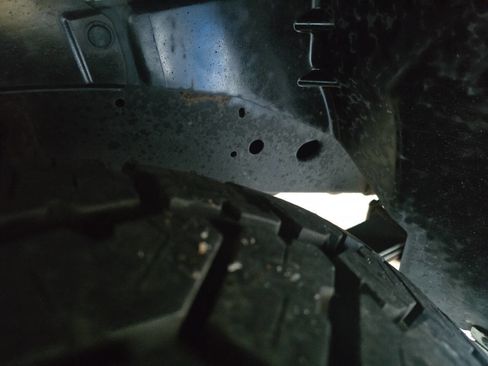 Used 2018 Nissan Titan XD image 79