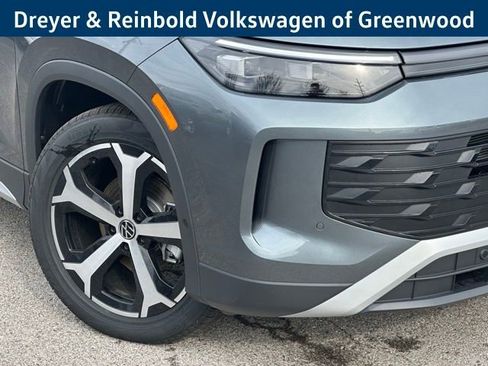 New 2026 Volkswagen Tiguan SE image 10