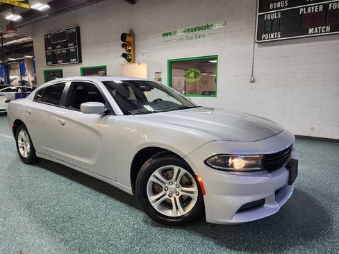 Used 2021 Dodge Charger SXT w/ Leather Interior Group image 14
