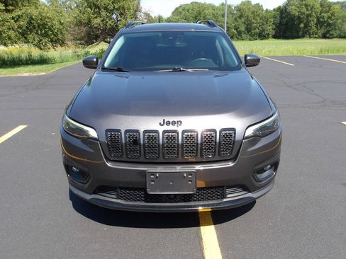 Used 2021 Jeep Cherokee Latitude Plus FWD image 3