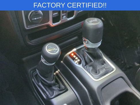 Used 2022 Jeep Wrangler Unlimited Sahara AWD/4WD image 25
