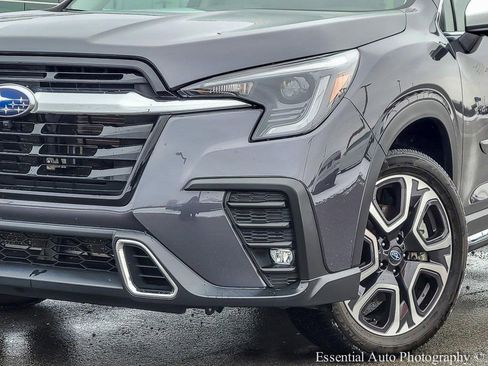 Used 2023 Subaru Ascent Touring image 3