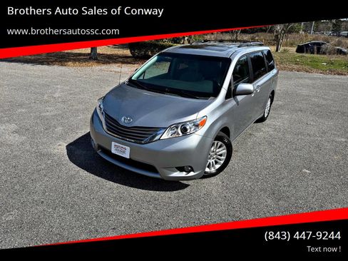 Used 2013 Toyota Sienna XLE FWD image 1