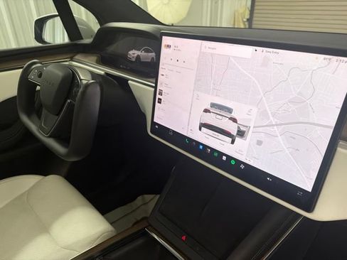 Used 2022 Tesla Model X AWD/4WD image 24