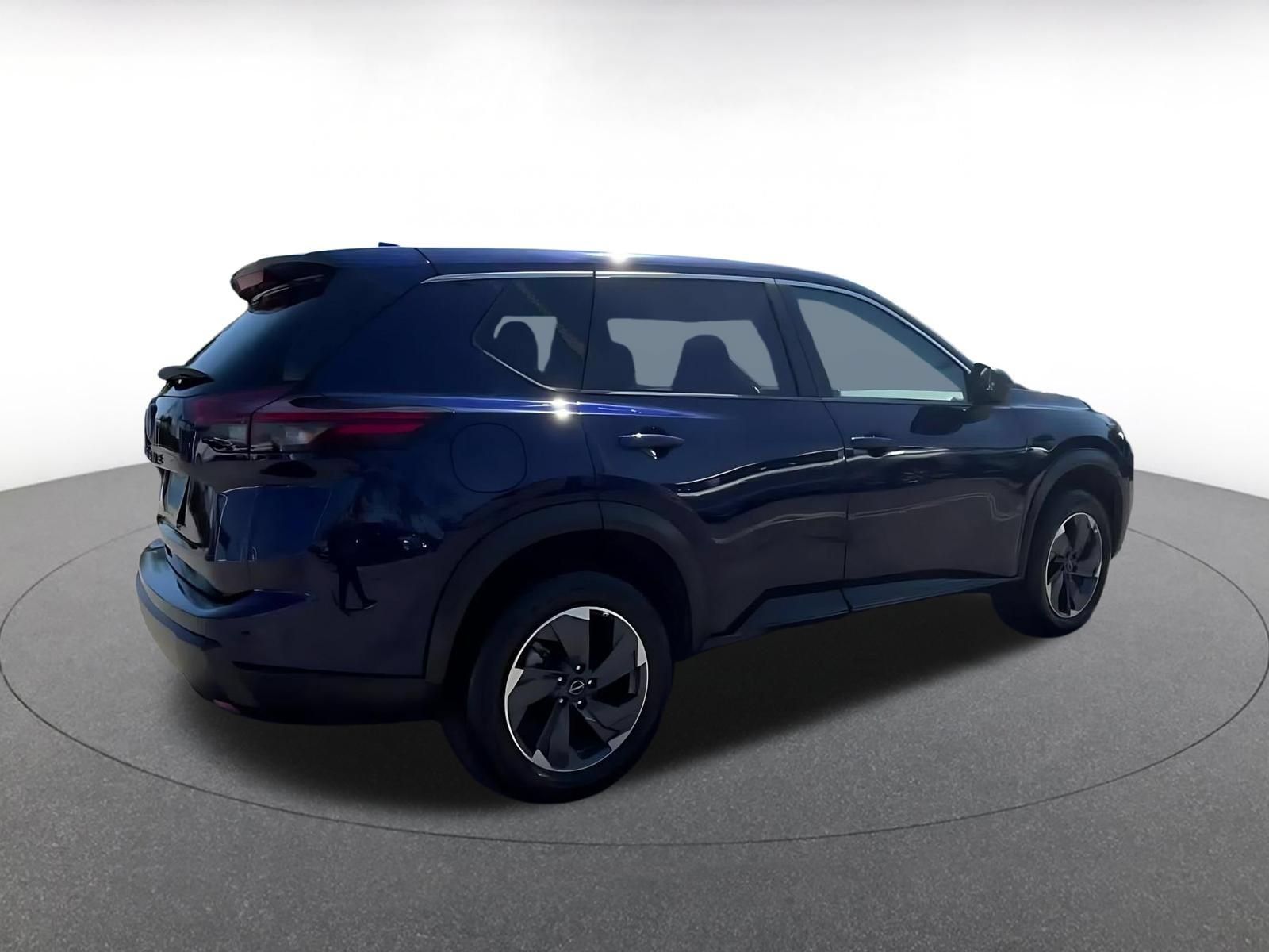 Used 2025 Nissan Rogue SV FWD image 14
