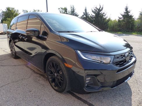 Used 2025 Honda Odyssey Sport-L image 13