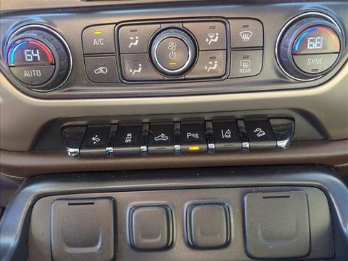 Used 2015 GMC Sierra 1500 Denali w/ Driver Alert Package image 21