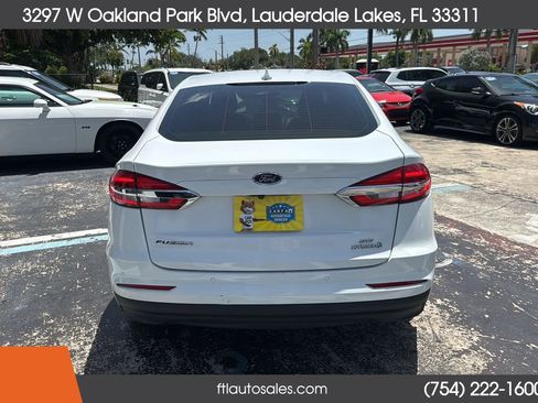 Used 2019 Ford Fusion SE FWD image 10