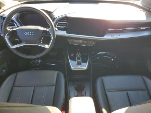 Used 2025 Audi Q4 e-tron Premium image 10