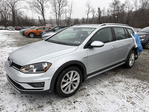 Used 2017 Volkswagen Golf Alltrack SE image 4