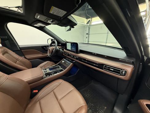 Used 2026 Lincoln Aviator Reserve w/ Jet Appearance Package AWD/4WD image 22