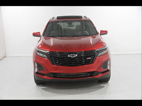 Certified 2024 Chevrolet Equinox RS w/ RS Leather Package AWD/4WD image 2