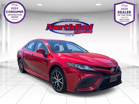 Used 2024 Toyota Camry SE FWD image 1