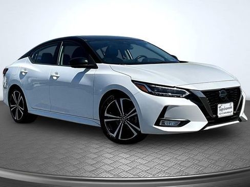 Used 2023 Nissan Sentra SR w/ SR Premium Package FWD image 3