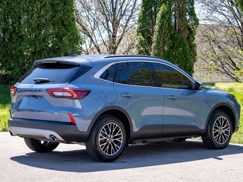 Used 2026 Ford Escape SE w/ PHEV Premium Package image 5