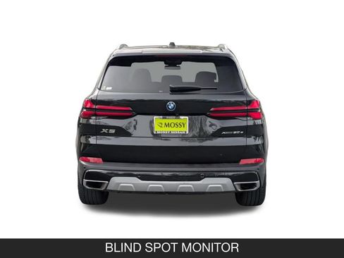Used 2025 BMW X5 xDrive50e AWD/4WD image 9