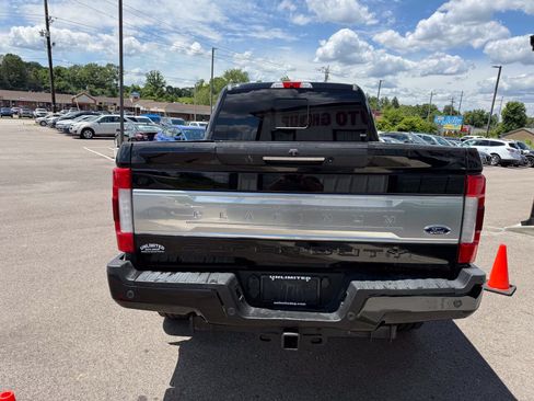 Used 2019 Ford F250 Platinum w/ Platinum Ultimate Package AWD/4WD image 9