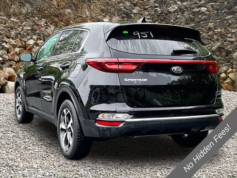 Used 2022 Kia Sportage LX AWD/4WD image 10