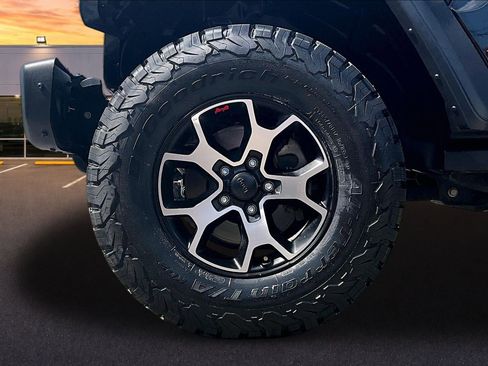 Used 2020 Jeep Wrangler Unlimited Rubicon AWD/4WD image 9