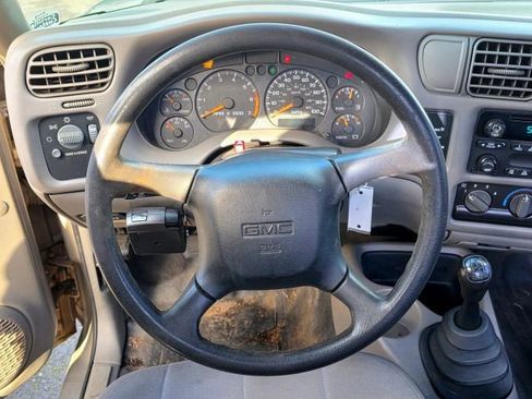 Used 2003 GMC Sonoma SL image 10