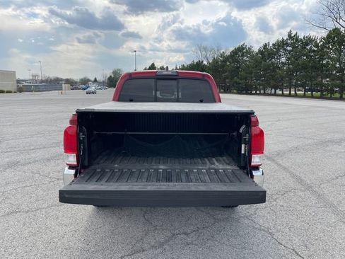 Used 2016 Toyota Tacoma SR5 image 18