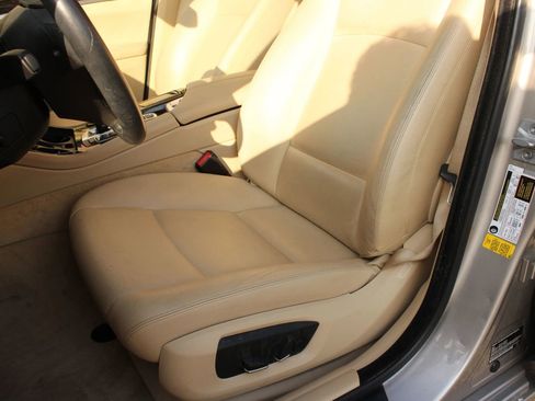 Used 2015 BMW 528i Sedan RWD image 14