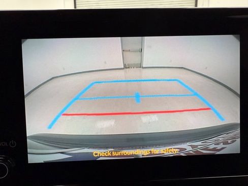 Used 2025 Toyota Corolla LE image 21