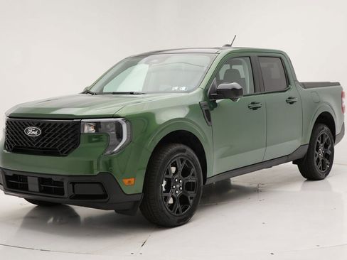 New 2025 Ford Maverick Lariat w/ Black Appearance Package image 6