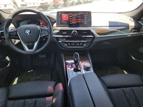 Used 2023 BMW 530i w/ Premium Package RWD image 17
