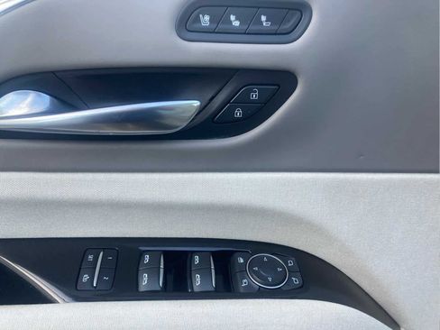 Certified 2021 Cadillac Escalade ESV Premium Luxury Platinum image 20