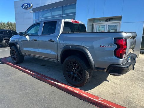 Used 2023 Chevrolet Colorado Trail Boss w/ Technology Package image 2