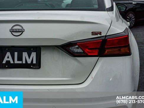 Used 2025 Nissan Altima 2.5 SR image 12