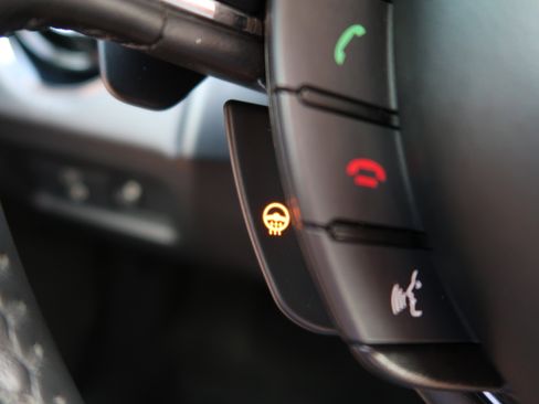 Used 2016 Jaguar XJ Supercharged image 24