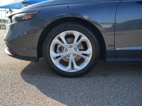 Used 2023 Honda Accord LX image 11