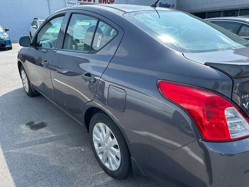 Used 2015 Nissan Versa S Plus FWD image 3