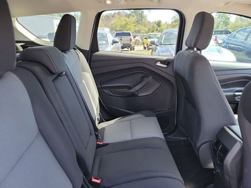 Used 2018 Ford Escape SE image 30